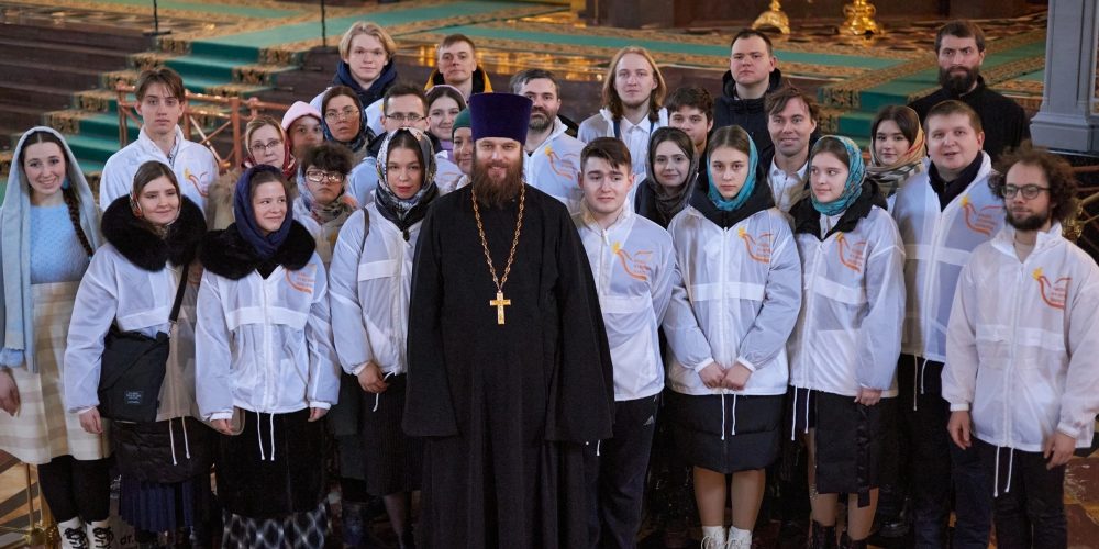 15 февраля, помимо светлого праздника Сретения Господня, отмечается также День православной молодежи.